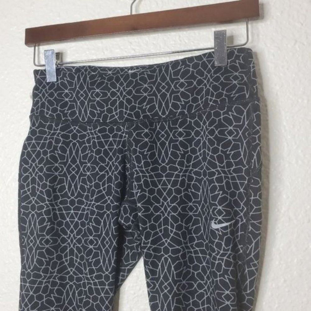 Nike Epic Run Women's Training Cropped Leggings - Picture 6 of 6